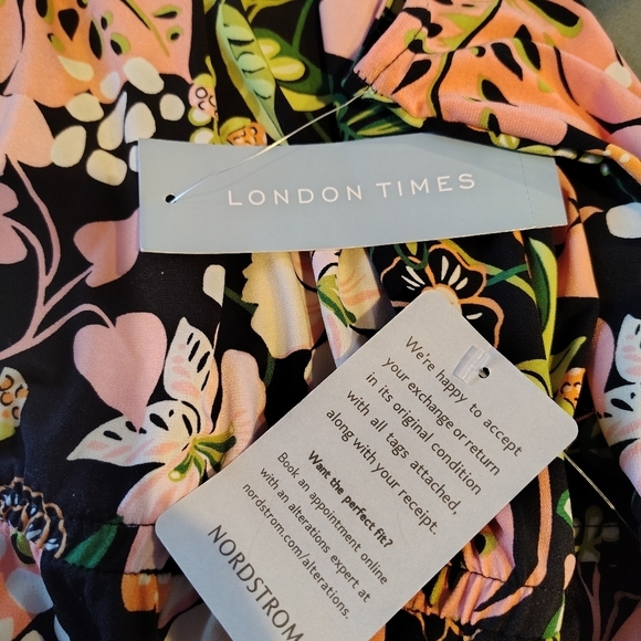 Nordstrom Rack London Times Black Floral Print Mock Neck Jumpsuit 16 - Picture 11 of 14